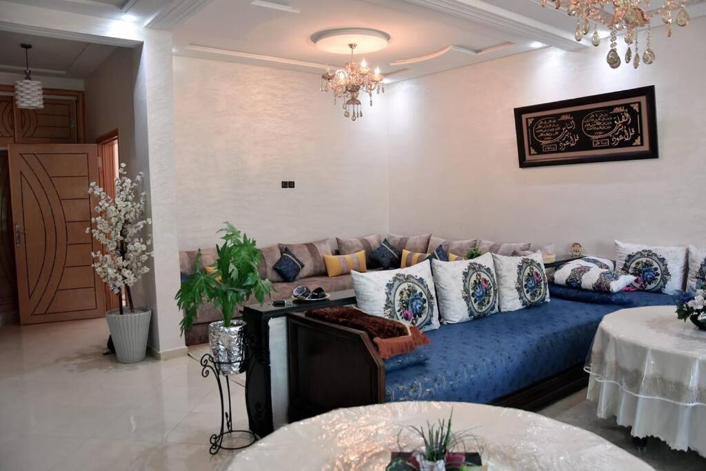 Appartement Azurite - Traditionnel & Spacieux Fez Esterno foto