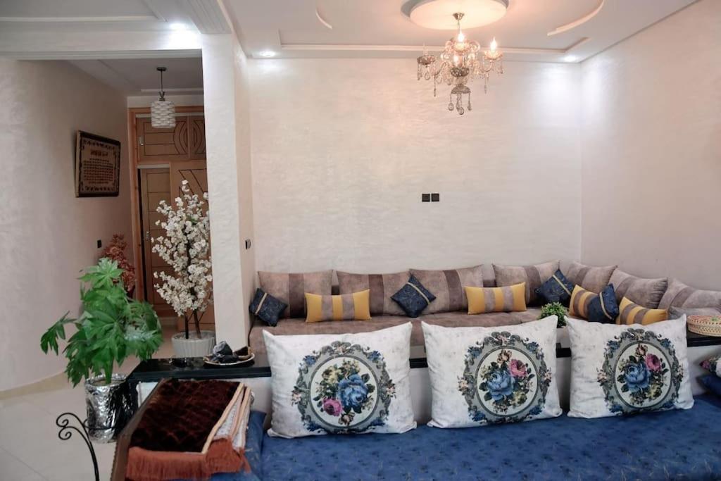 Appartement Azurite - Traditionnel & Spacieux Fez Esterno foto